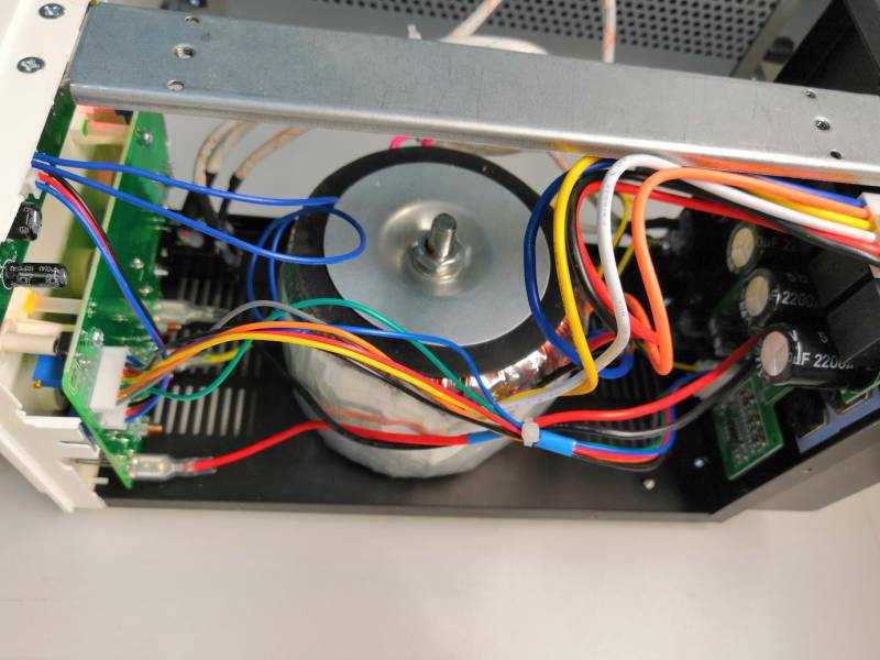 Zasilacz laboratoryjny DF173005C NDN – 30V, 5A