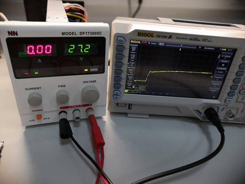 Zasilacz laboratoryjny DF173005C NDN – 30V, 5A