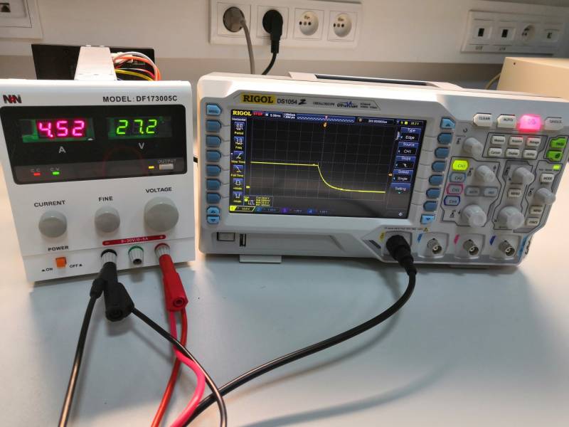 Zasilacz laboratoryjny DF173005C NDN – 30V, 5A